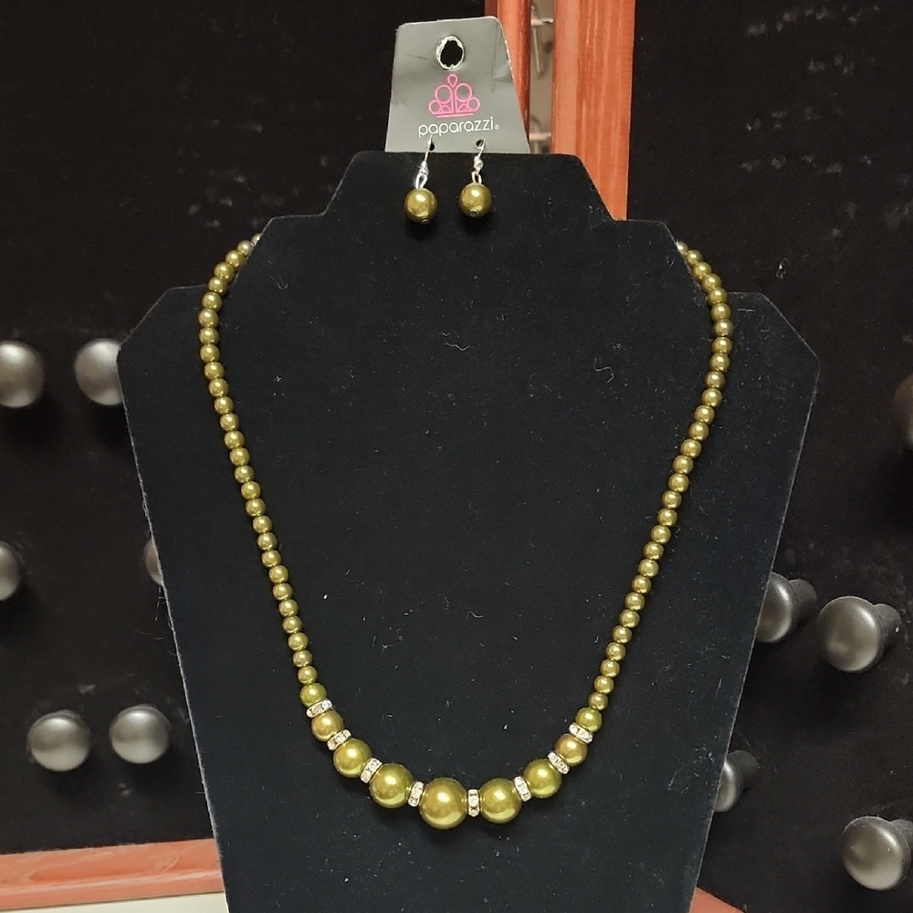 Paparazzi Necklace - Soho Sweetheart - Green